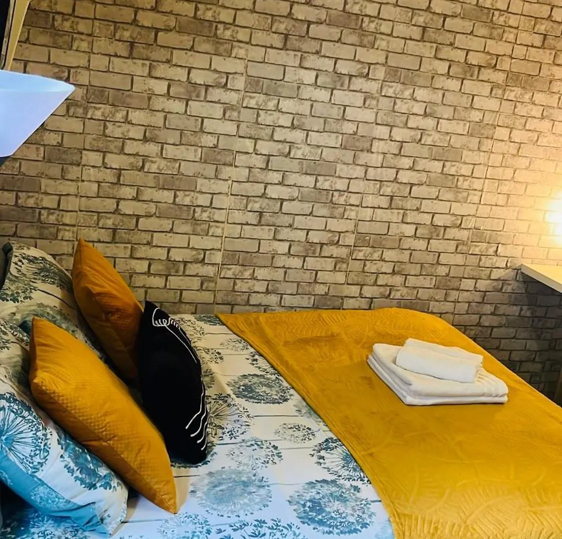 Charmante Chambre De Bonne A Montorgueil Paris 0*,  France