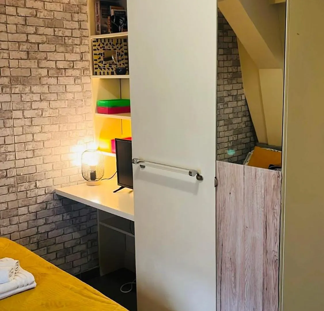 Charmante Chambre De Bonne A Montorgueil Paříž Apartmán